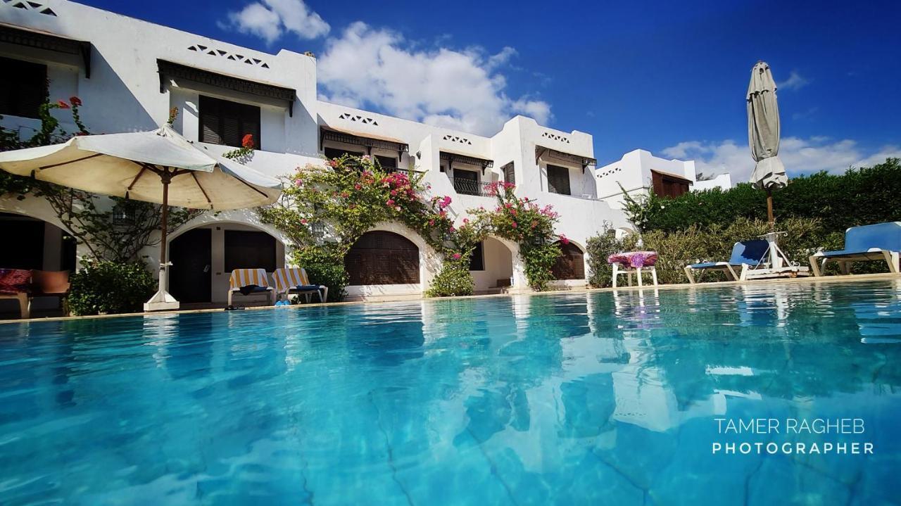 Six Corners Resort Abū Sulţān エクステリア 写真